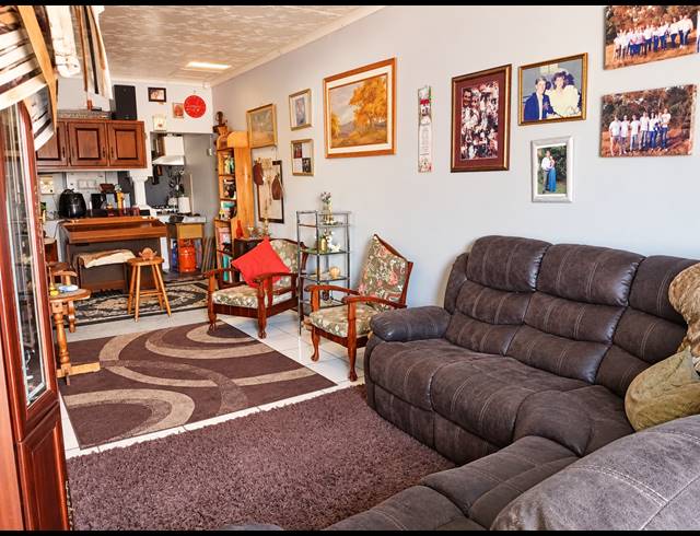 3 BEDROOM FREEHOLD FOR SALE IN ELSPARK